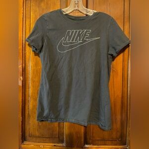 Kids Nike tee large